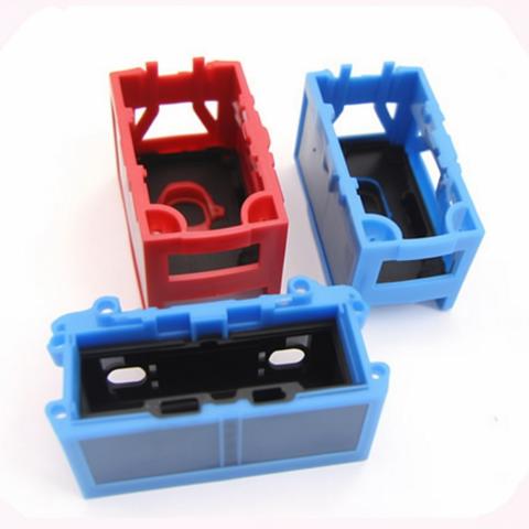 What is plastic injection molding and die casting